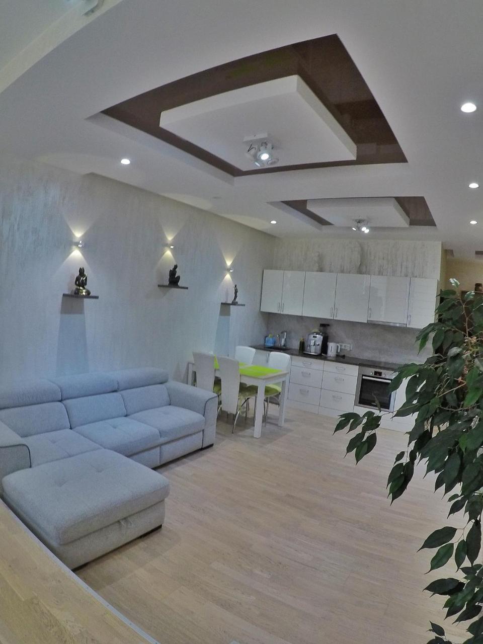 Apartment On Dragomirova Kyiv Exterior photo