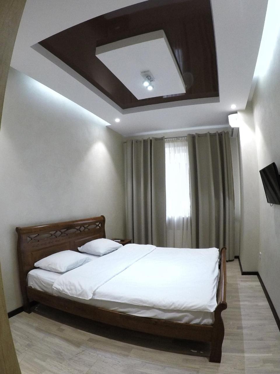 Apartment On Dragomirova Kyiv Exterior photo