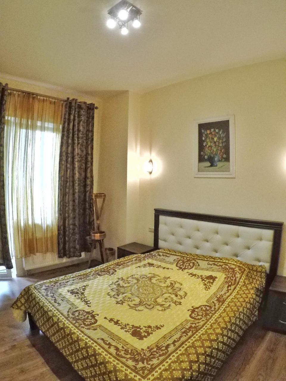 Apartment On Dragomirova Kyiv Exterior photo